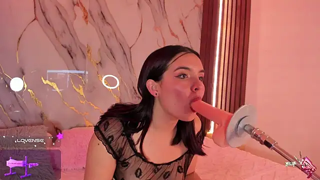 alicecute77 online show from September 2025 02:27:02 AM