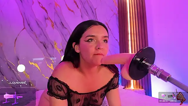 alicecute77 online show from October 2025 02:47:02 AM