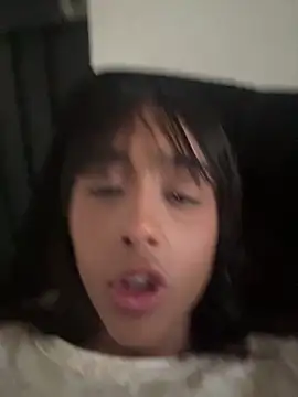 Aleja ruizz online show from November 2025 09:59:01 PM