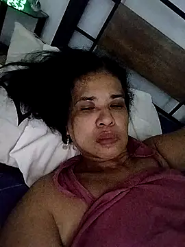 Snapshot of Prettysweetmum chatting on September 2025 09:27:02 PM Prettysweetmum online show from September 2025 09:27:02 PM