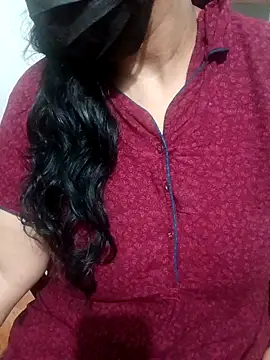 Snapshot of tami_lavanya chatting on May 2026 02:11:01 PM tami lavanya online show from May 2026 02:11:01 PM