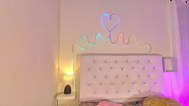 tatixxxvega online show from September 2025 01:21:01 PM