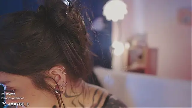 Snapshot of janne_maybe chatting on January 2026 02:54:02 PM janne maybe online show from January 2026 02:54:02 PM