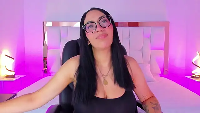 Snapshot of Camille_Juicy chatting on September 2025 12:38:02 PM Camille Juicy online show from September 2025 12:38:02 PM