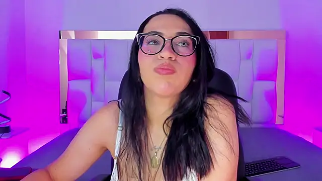 Snapshot of Camille_Juicy chatting on September 2025 12:40:02 PM Camille Juicy online show from September 2025 12:40:02 PM