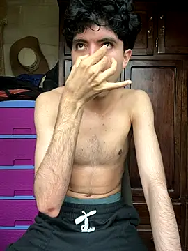 Axel-Mejia online show from November 2025 12:49:01 PM