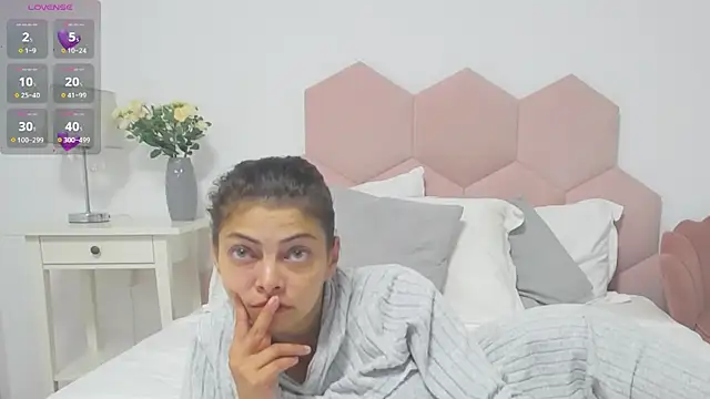 LadyLiia online show from June 2026 03:28:01 AM