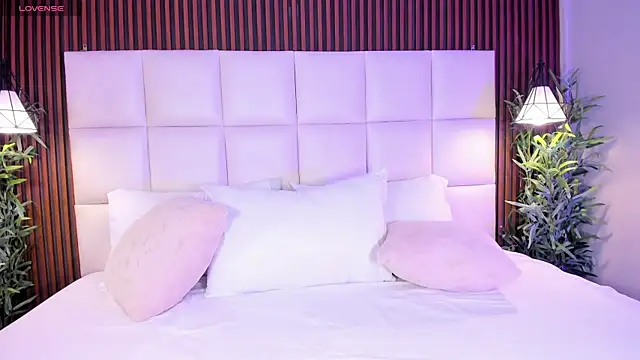 Snapshot of DulceGreem chatting on January 2026 11:36:02 AM DulceGreem online show from January 2026 11:36:02 AM