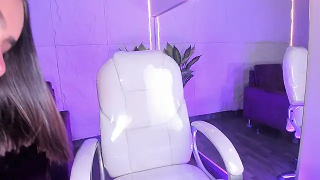 Snapshot of DulceGreem chatting on February 2026 08:02:01 PM DulceGreem online show from February 2026 08:02:01 PM