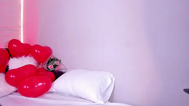 Snapshot of DulceGreem chatting on February 2026 08:05:01 PM DulceGreem online show from February 2026 08:05:01 PM