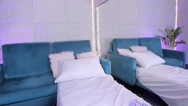 Snapshot of DulceGreem chatting on February 2026 07:23:01 PM DulceGreem online show from February 2026 07:23:01 PM