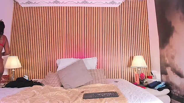 keeyla stone online show from September 2025 07:03:01 PM