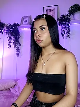 Snapshot of theLayla_DH chatting on October 2025 08:53:02 PM theLayla DH online show from October 2025 08:53:02 PM