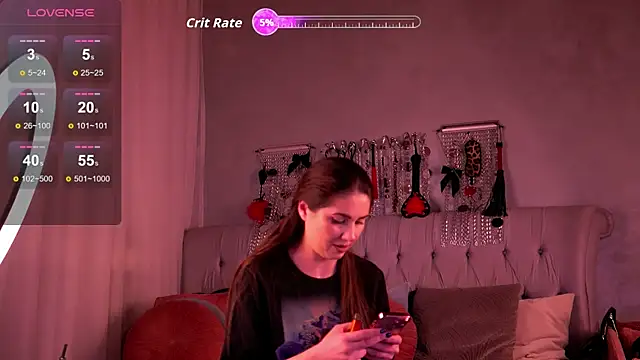 Snapshot of DahliaVonLure chatting on May 2026 01:25:01 AM DahliaVonLure online show from May 2026 01:25:01 AM