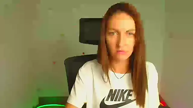 Aurora Loveu online show from September 2025 01:32:01 PM