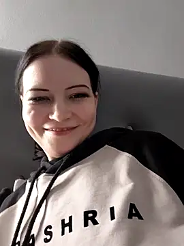 DragonFoxie online show from October 2025 10:10:01 PM