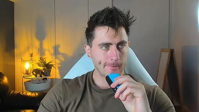 Oscar Miller  online show from October 2025 09:37:01 PM