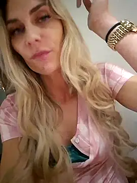 Melody1600 online show from November 2025 10:32:01 PM