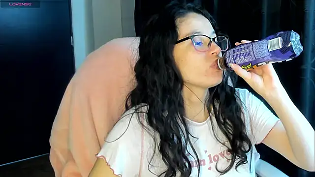 Snapshot of Samantha_blow chatting on October 2025 04:02:01 AM Samantha blow online show from October 2025 04:02:01 AM