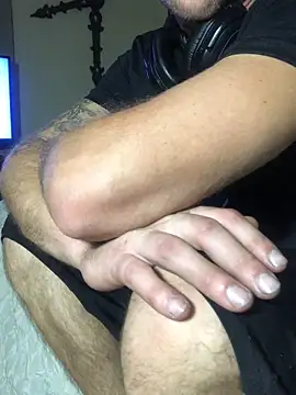 Snapshot of IsAparty chatting on September 2025 03:40:02 AM IsAparty online show from September 2025 03:40:02 AM