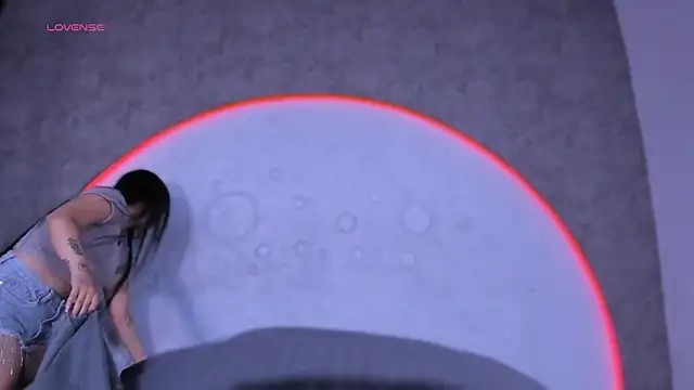 Snapshot of ReinaChloe chatting on November 2025 04:05:01 PM ReinaChloe online show from November 2025 04:05:01 PM