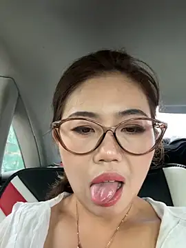 feifei 521 online show from September 2025 01:51:02 AM