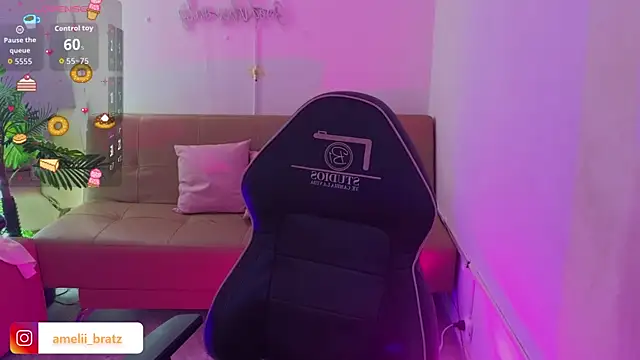 Ameliiaa tay online show from December 2025 01:06:01 PM