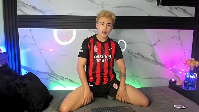 Snapshot of Saimonvela chatting on October 2025 05:38:01 AM Saimonvela online show from October 2025 05:38:01 AM