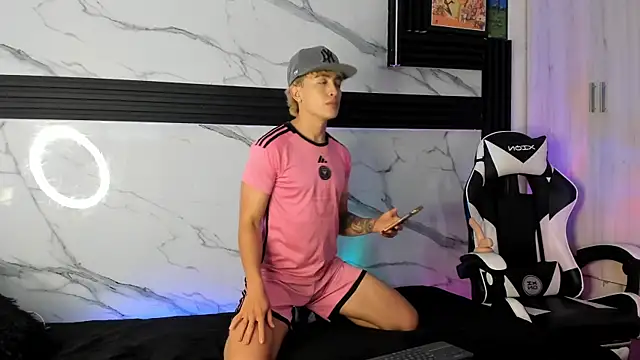 Snapshot of Saimonvela chatting on November 2025 08:02:02 AM Saimonvela online show from November 2025 08:02:02 AM