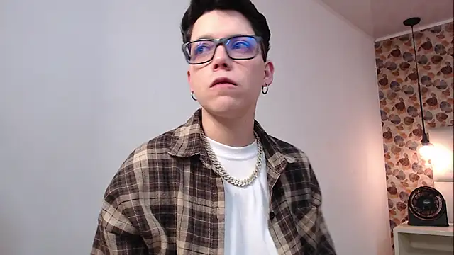 SpencerMontgomery online show from September 2025 07:46:02 PM