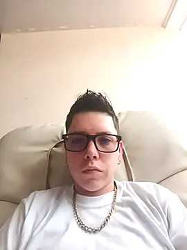 SpencerMontgomery online show from November 2025 06:20:02 PM