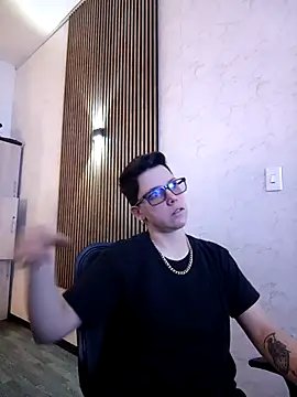 SpencerMontgomery online show from November 2025 05:19:01 PM