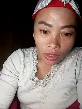 CoMay003 online show from November 2025 01:57:02 PM