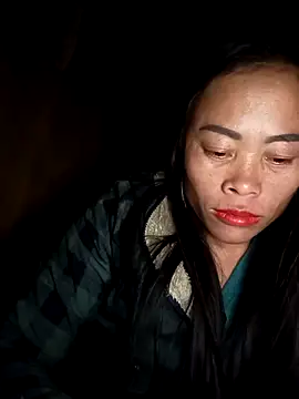 CoMay003 online show from December 2025 12:32:01 PM