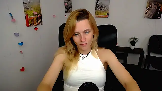 PeppyMia online show from November 2025 10:46:02 AM