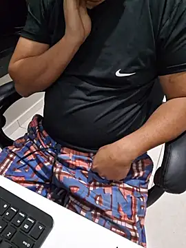 Carloskasado online show from October 2025 11:05:02 PM