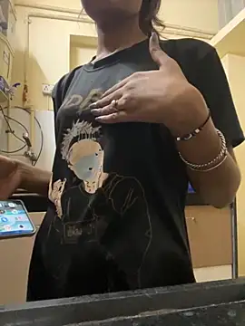 Snapshot of tanisha-2005 chatting on September 2025 05:01:02 PM tanisha-2005 online show from September 2025 05:01:02 PM