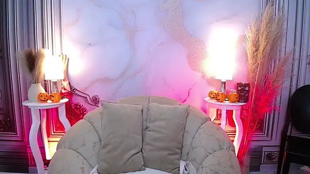 MilkyLally online show from October 2025 12:09:01 PM