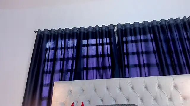 cristhi esterling online show from November 2025 12:16:02 PM