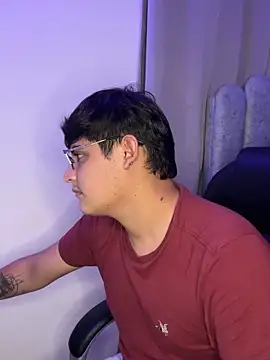 yesitwink  online show from April 2026 04:46:02 AM