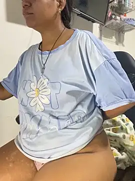 Snapshot of AfricaMart chatting on October 2025 02:10:01 AM AfricaMart online show from October 2025 02:10:01 AM