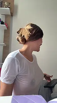 Lovejuana  online show from January 2026 01:03:01 PM