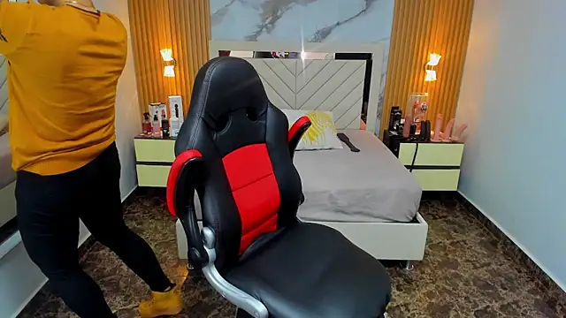 KAROLLJONES1 online show from February 2026 07:18:01 PM