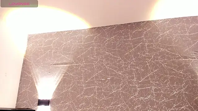 Miss Charlottet online show from December 2025 09:19:02 PM