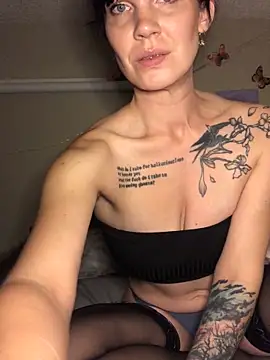 mzz lillypillxoxo online show from October 2025 03:01:02 AM