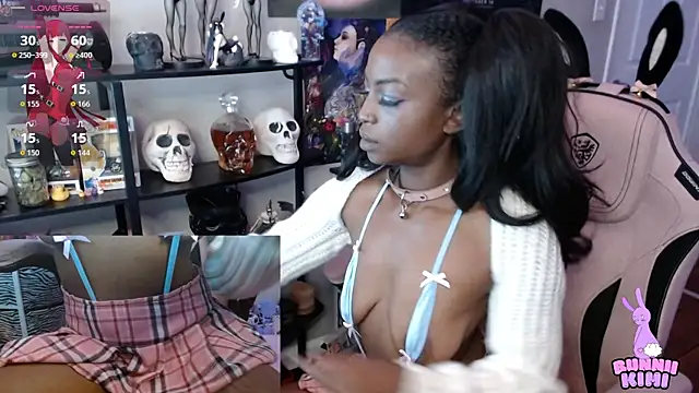 Snapshot of bunniikimi chatting on September 2025 01:11:02 PM bunniikimi online show from September 2025 01:11:02 PM