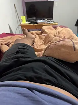 Monspeet 01 online show from October 2025 04:20:01 AM