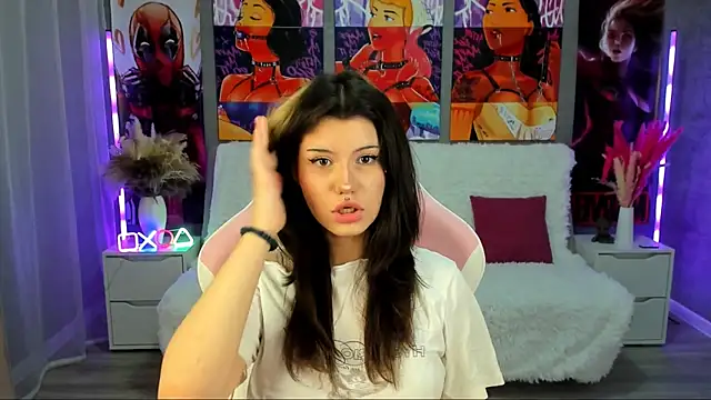 AnoraDark online show from November 2025 01:00:02 PM