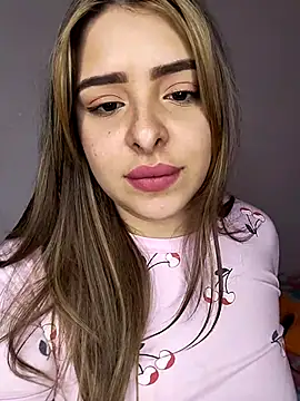 Nahomy cm online show from January 2026 08:00:02 PM