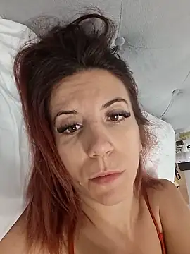 Snapshot of Anayssa_ chatting on September 2025 10:32:02 PM Anayssa online show from September 2025 10:32:02 PM